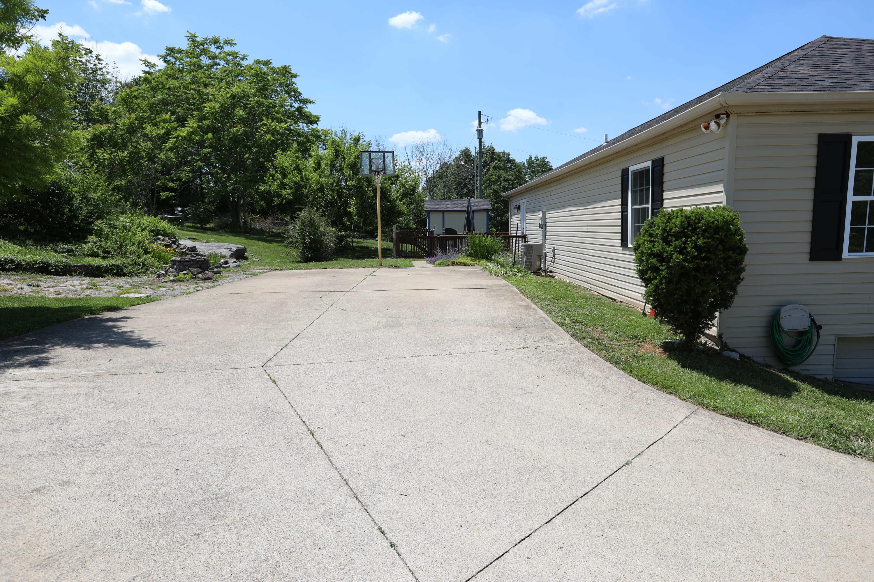 4275 Kennedy Bridge Road Lancaster, KY 40444 - Photo 18 of 24 D49A4552-min