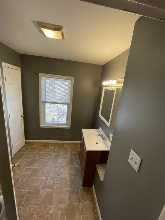 286 Hamlet Street Fall River, MA 02724 - Photo 5 of 5