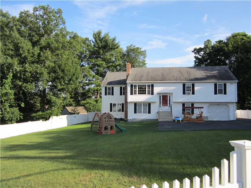 160 Hilltop Road Cumberland, RI 02864 - Photo 1 of 14 Exterior Front.