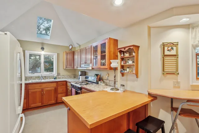 $349,500 | 1001 Edgewater Road, Fort Atkinson, WI 53538