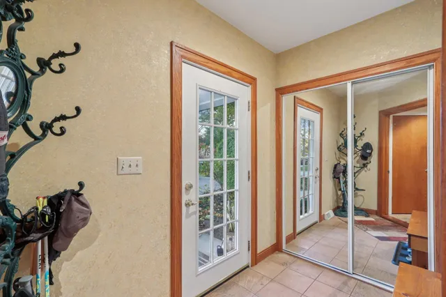 $349,500 | 1001 Edgewater Road, Fort Atkinson, WI 53538