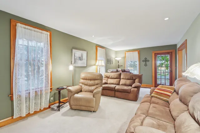 $349,500 | 1001 Edgewater Road, Fort Atkinson, WI 53538