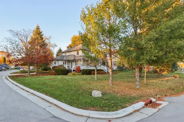 $349,500 | 1001 Edgewater Road, Fort Atkinson, WI 53538