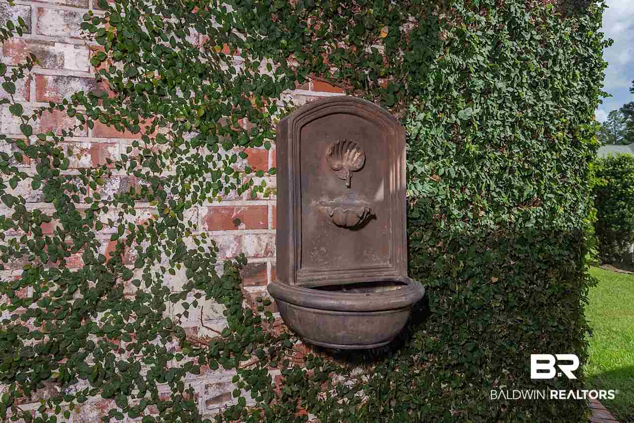184 Club Drive Fairhope, AL 36532 - Photo 2 of 18