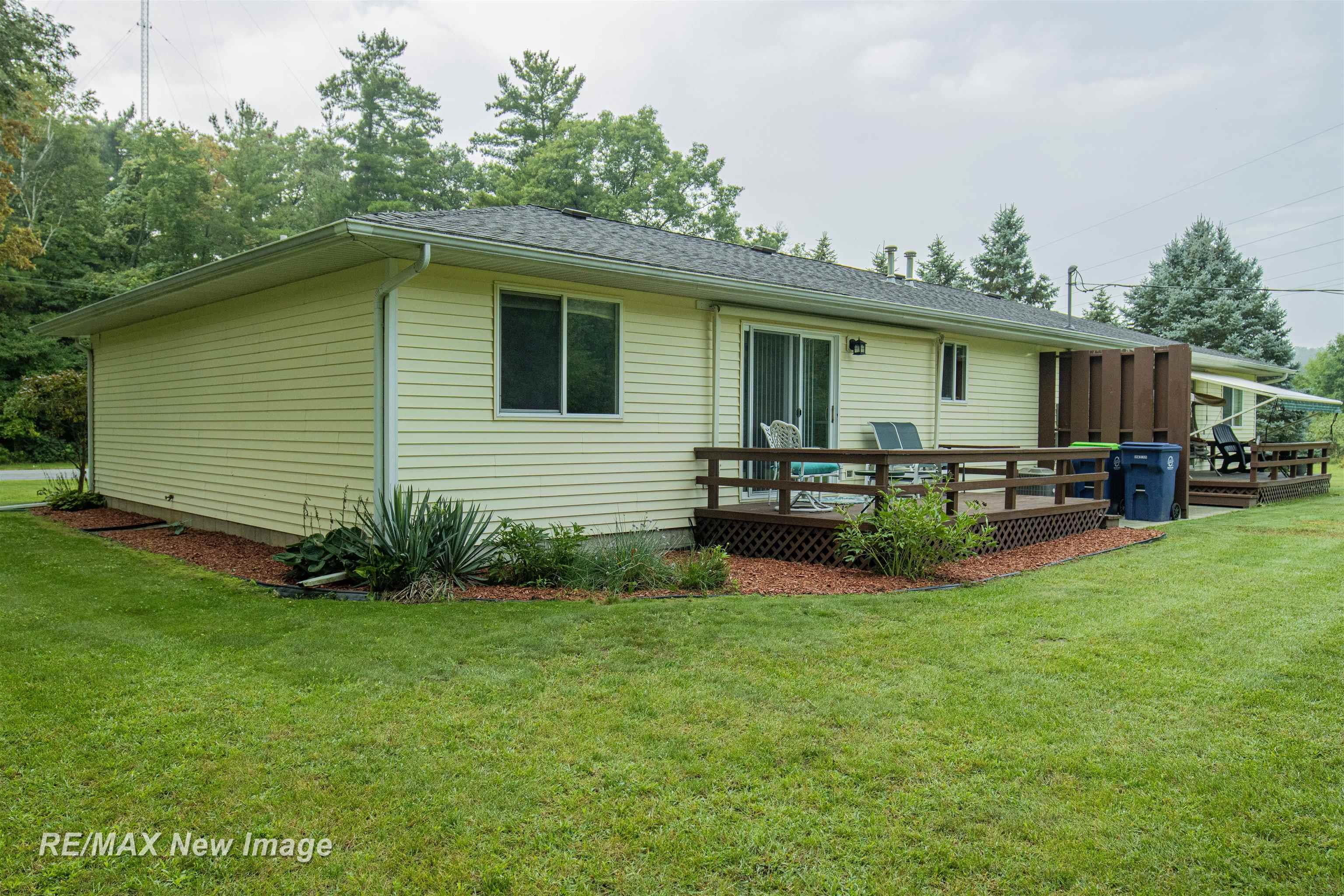 18822 Sharon Road Oakley, MI 48649 - Photo 6 of 31
