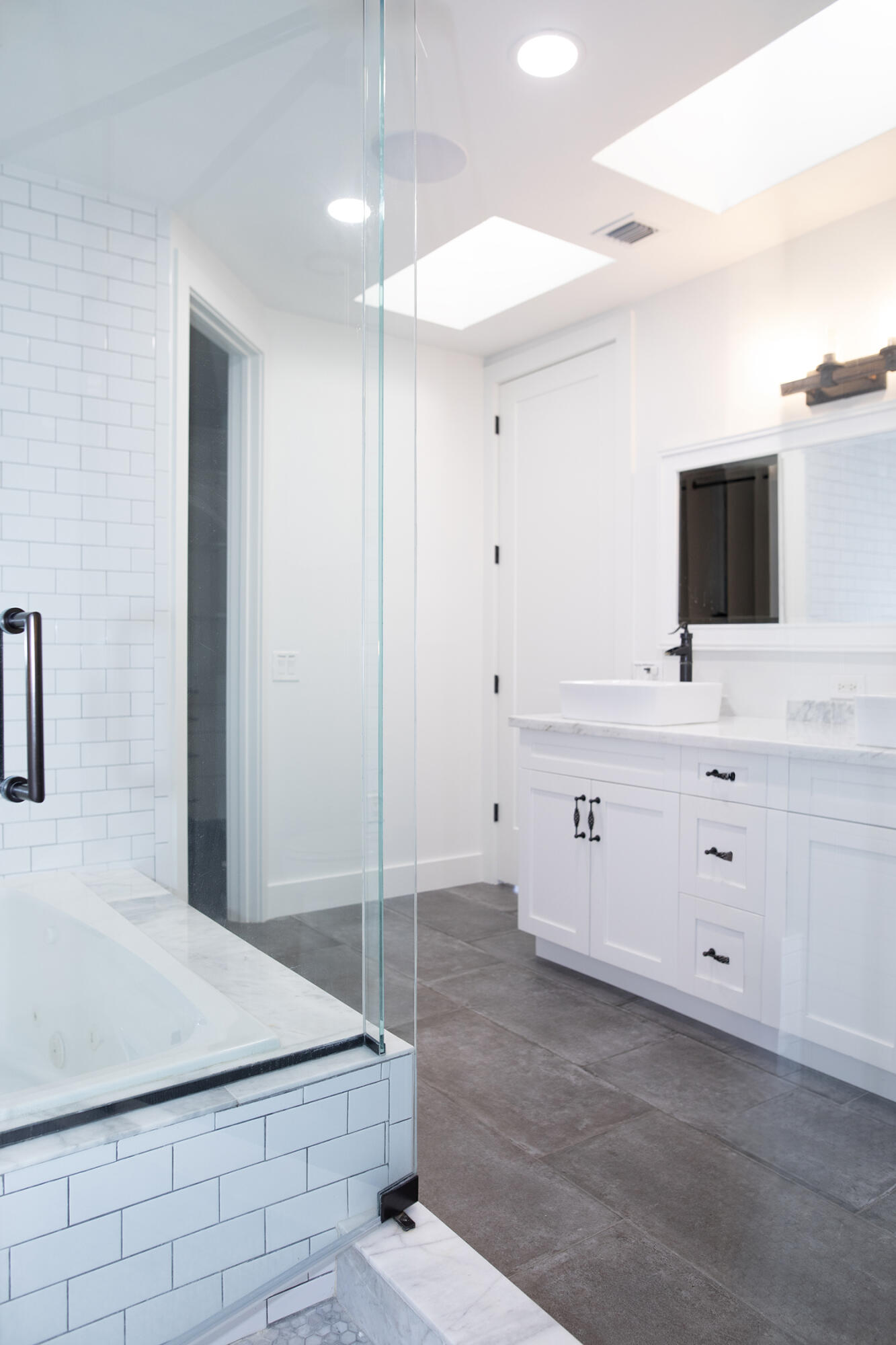 634 Southeast 3rd Avenue Delray Beach, FL 33483 - Photo 11 of 38 Master Bath 6