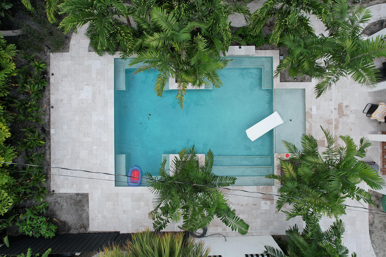 634 Southeast 3rd Avenue Delray Beach, FL 33483 - Photo 3 of 38 Pool area from above