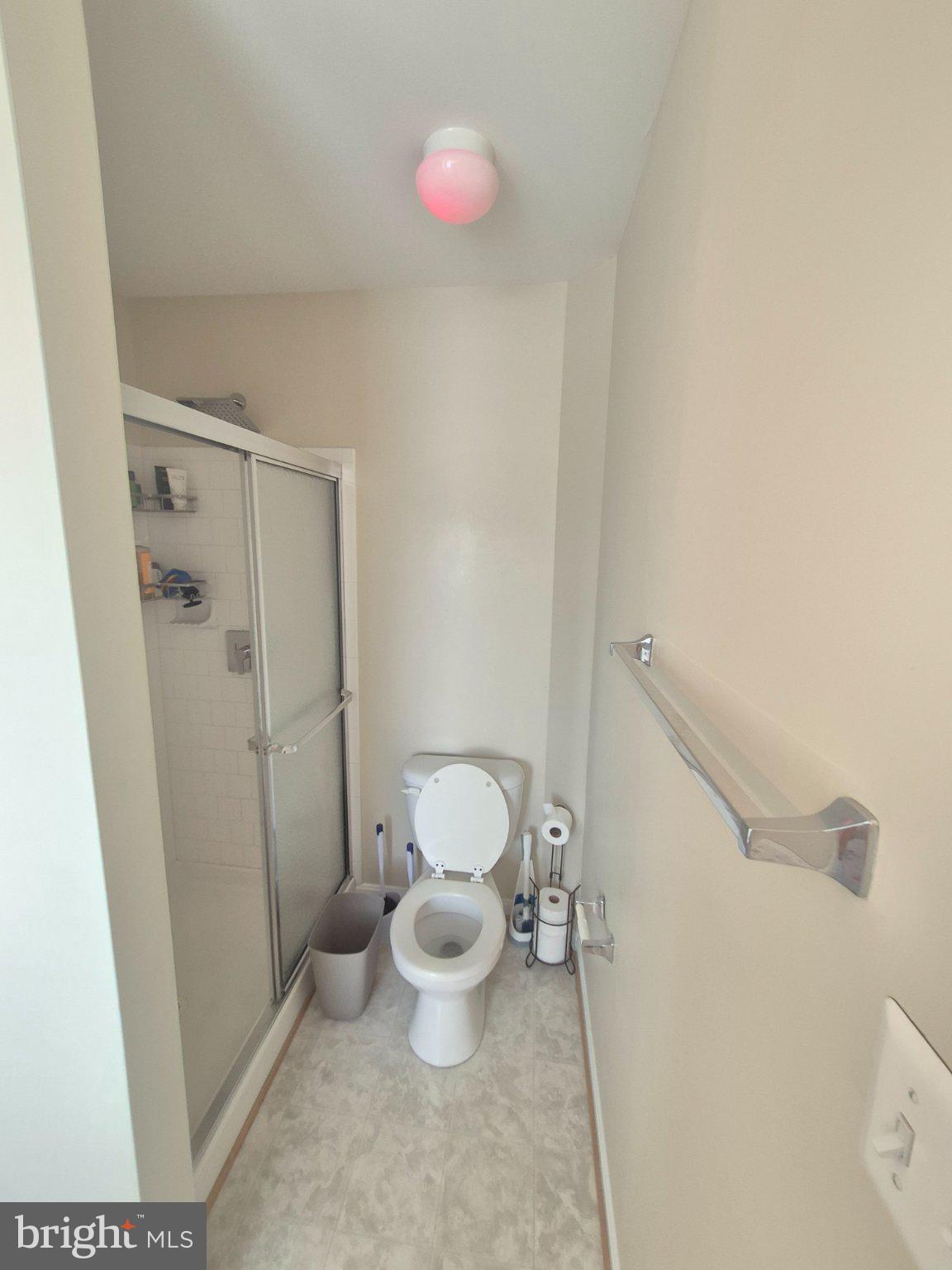 15411 Wylie Road Brandywine, MD 20613 - Photo 17 of 38 Modern bathroom with sleek design.