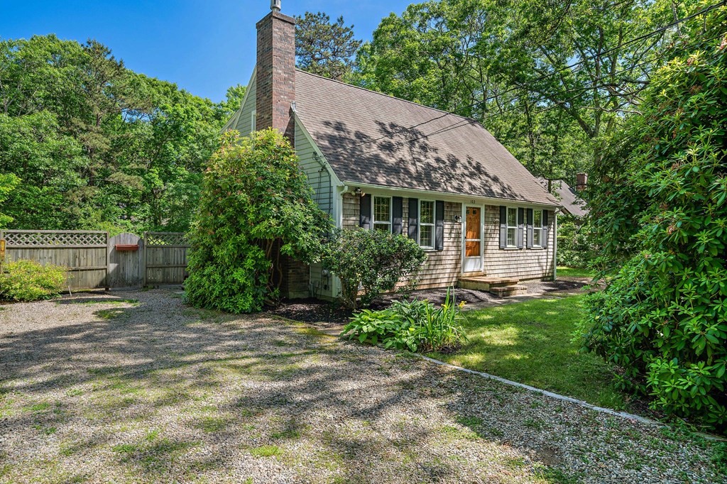 102 Quaker Meetinghouse Road Sandwich, MA 02537 - Photo 2 of 30 Gallery Image 2