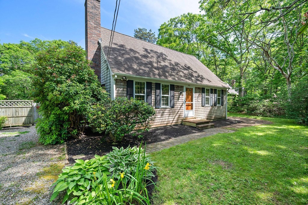 102 Quaker Meetinghouse Road Sandwich, MA 02537 - Photo 3 of 30 Gallery Image 3
