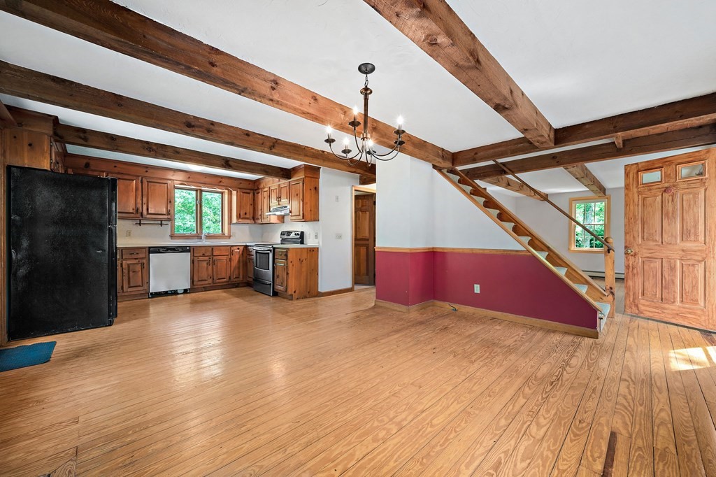 102 Quaker Meetinghouse Road Sandwich, MA 02537 - Photo 10 of 30 Gallery Image 10