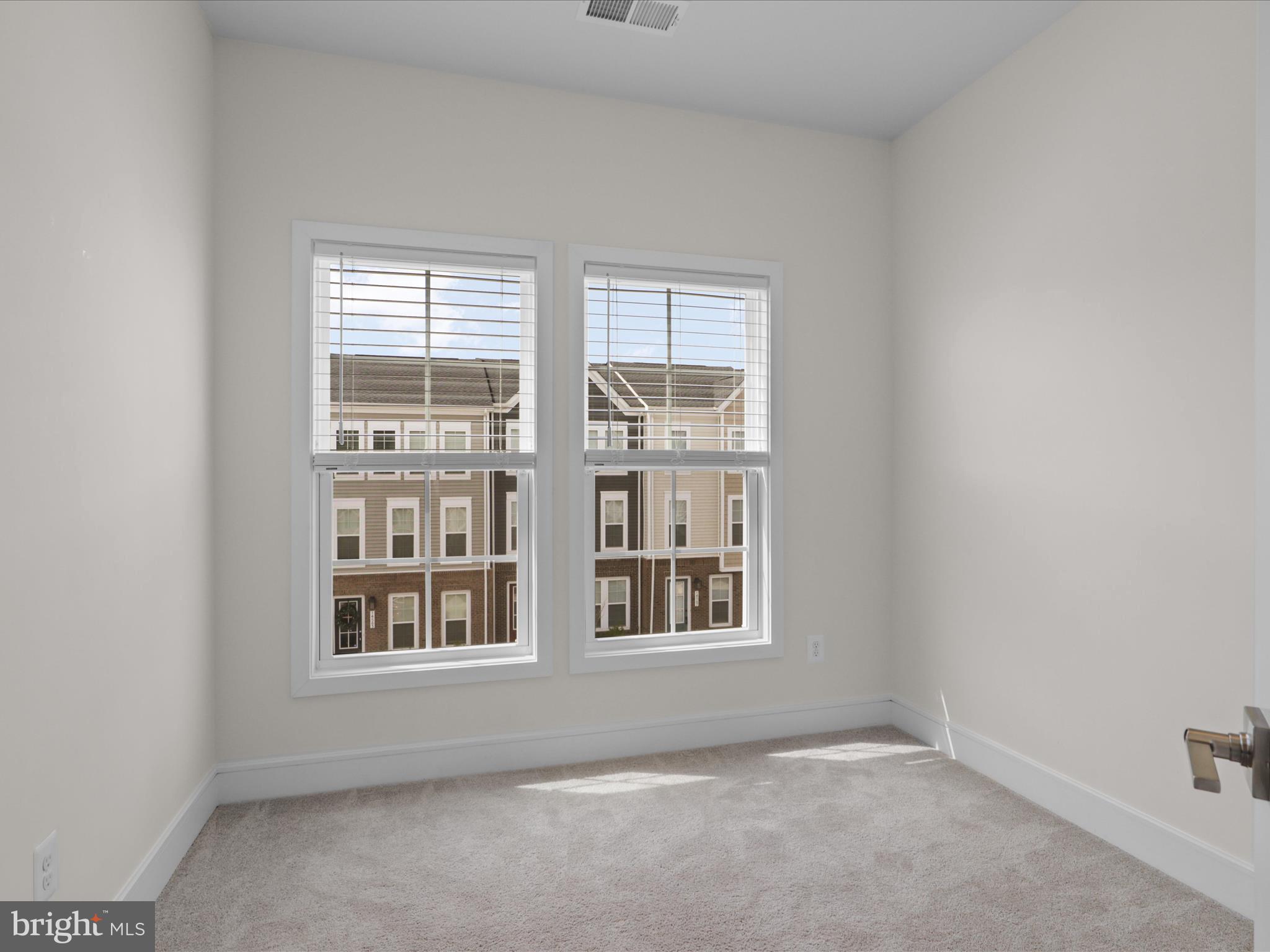 14564 Alsace Lane Gainesville, VA 20155 - Photo 25 of 44 an empty room with windows