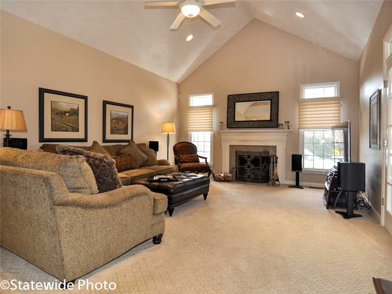 163 Hines Farm Road Cranston, RI 02921 - Photo 16 of 25 Den/Family/Great Room.