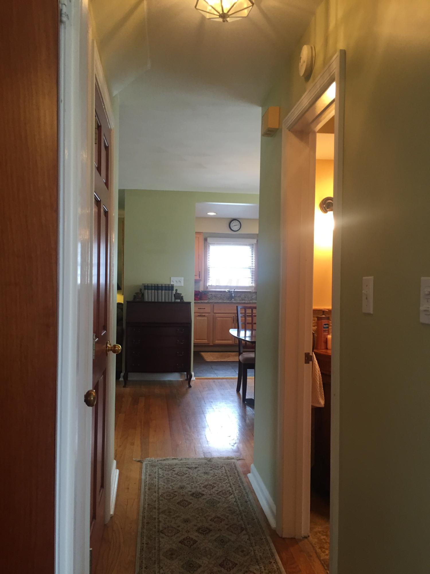 3845 Henderson Road Columbus, OH 43220 - Photo 19 of 34