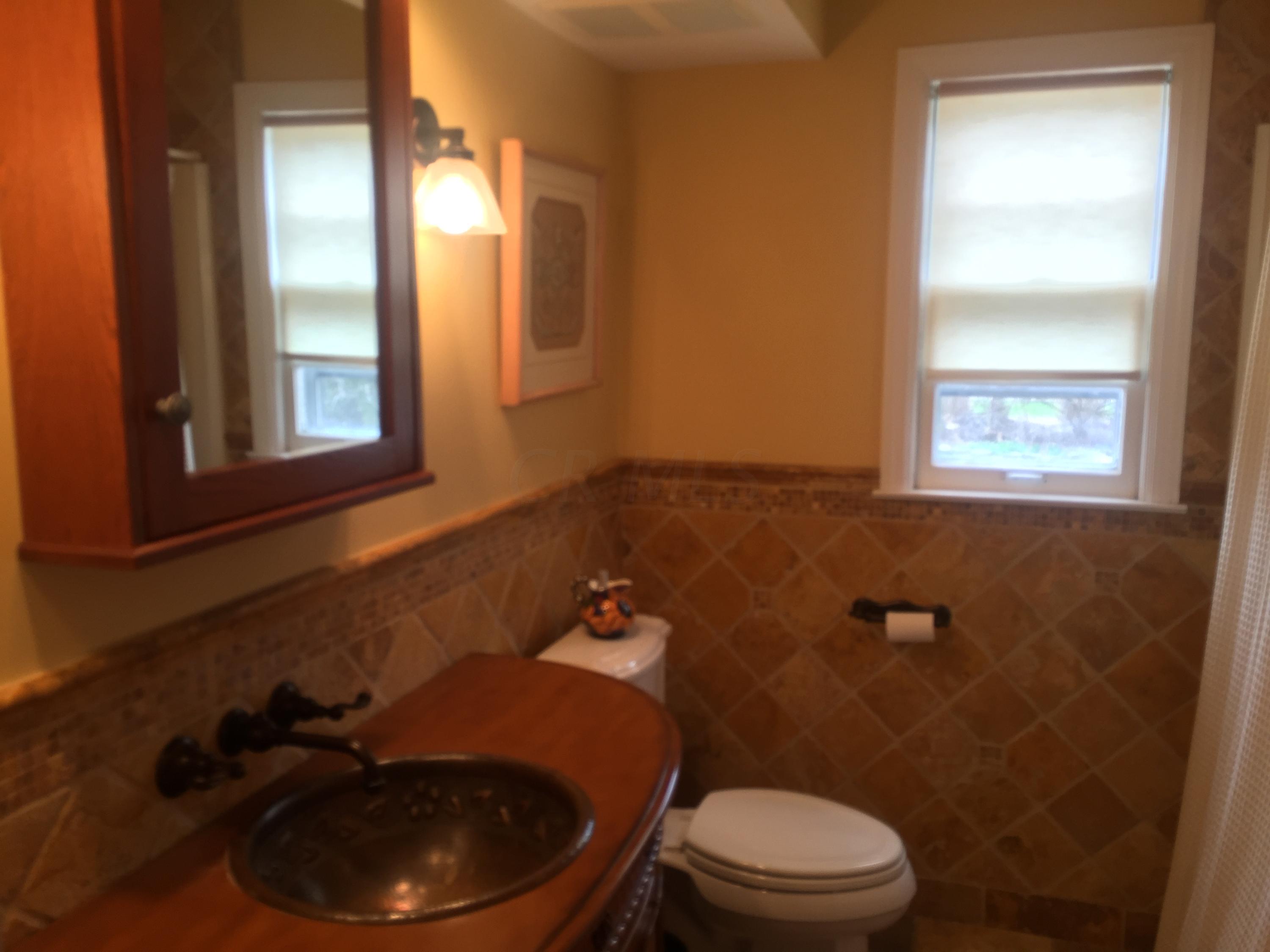 3845 Henderson Road Columbus, OH 43220 - Photo 23 of 34