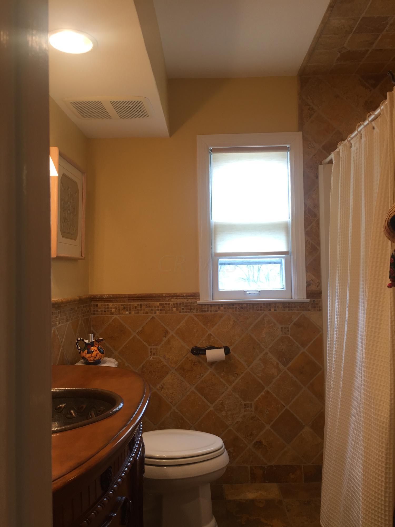 3845 Henderson Road Columbus, OH 43220 - Photo 24 of 34