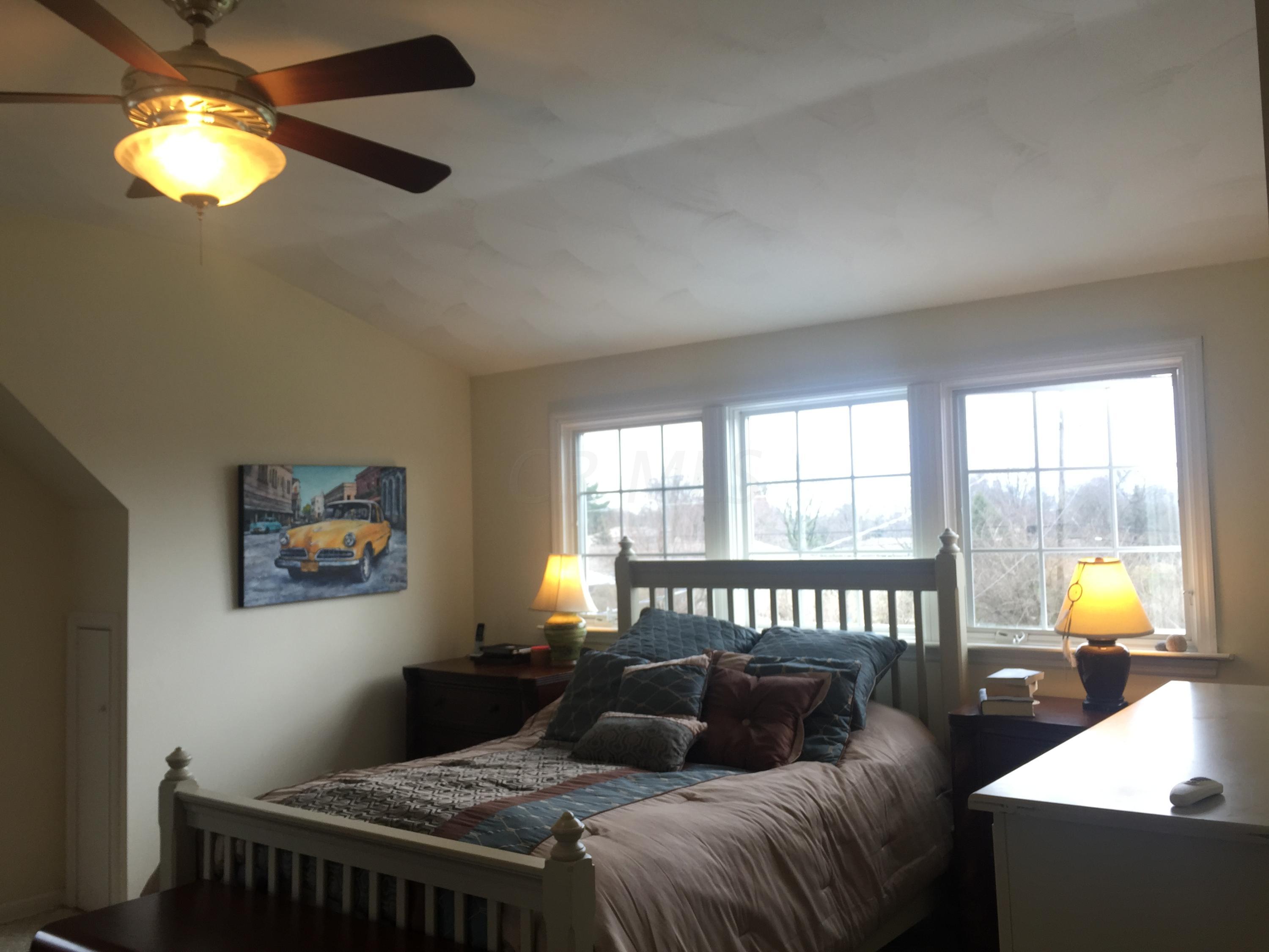 3845 Henderson Road Columbus, OH 43220 - Photo 32 of 34