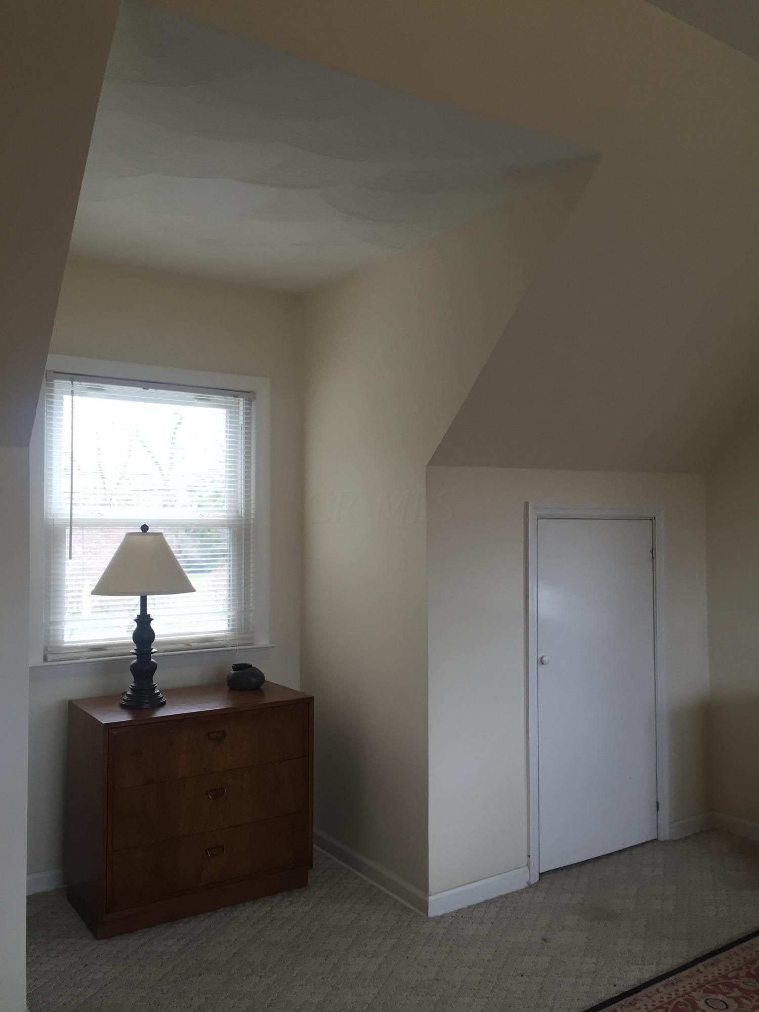 3845 Henderson Road Columbus, OH 43220 - Photo 33 of 34