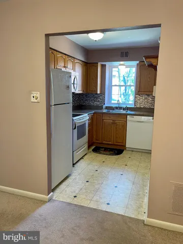 a view of workspace with windows and window