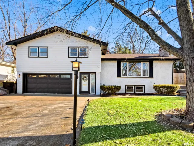 $249,900 | 6812 North Kimberly Drive, Peoria, IL 61614