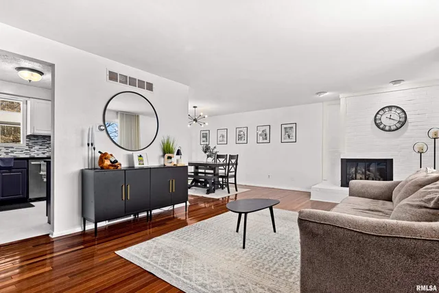 $244,900 | 6812 North Kimberly Drive, Peoria, IL 61614