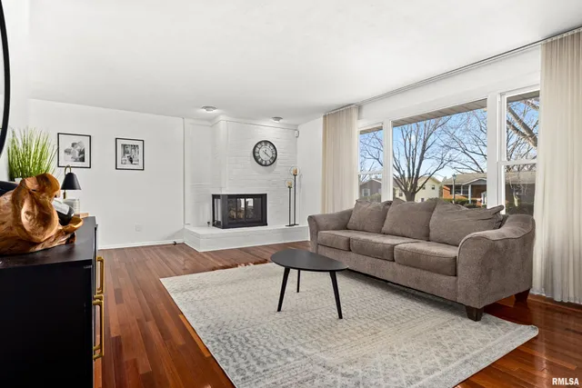 $244,900 | 6812 North Kimberly Drive, Peoria, IL 61614