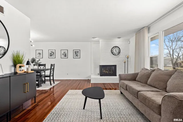 $244,900 | 6812 North Kimberly Drive, Peoria, IL 61614