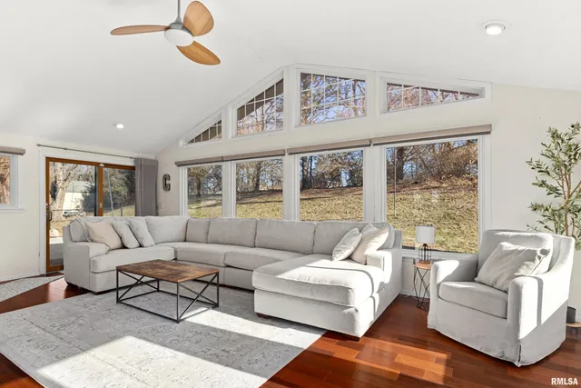 $244,900 | 6812 North Kimberly Drive, Peoria, IL 61614