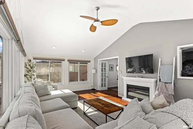 $244,900 | 6812 North Kimberly Drive, Peoria, IL 61614