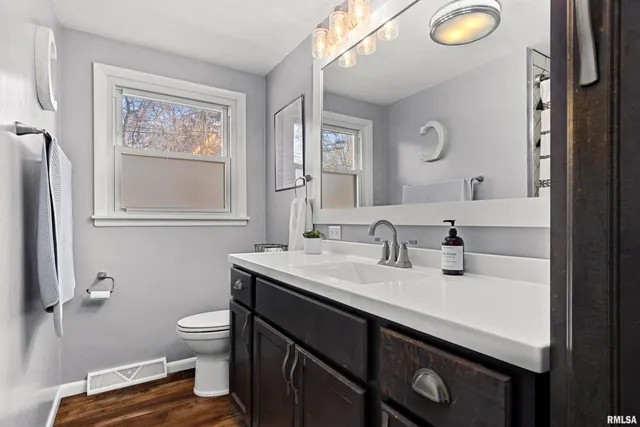 $244,900 | 6812 North Kimberly Drive, Peoria, IL 61614