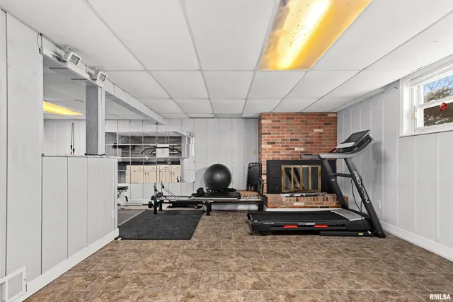 $244,900 | 6812 North Kimberly Drive, Peoria, IL 61614