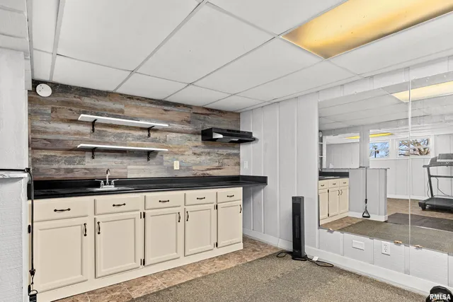 $244,900 | 6812 North Kimberly Drive, Peoria, IL 61614