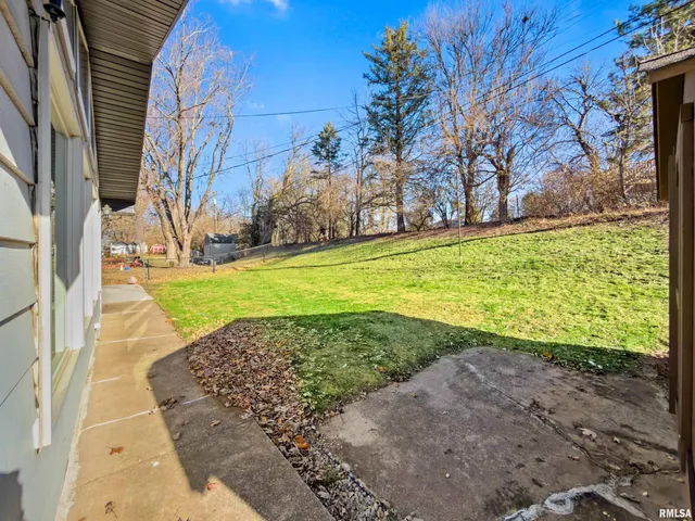 $244,900 | 6812 North Kimberly Drive, Peoria, IL 61614