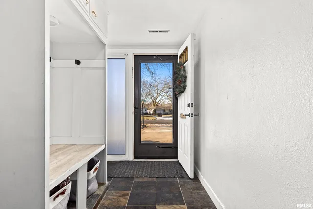 $244,900 | 6812 North Kimberly Drive, Peoria, IL 61614