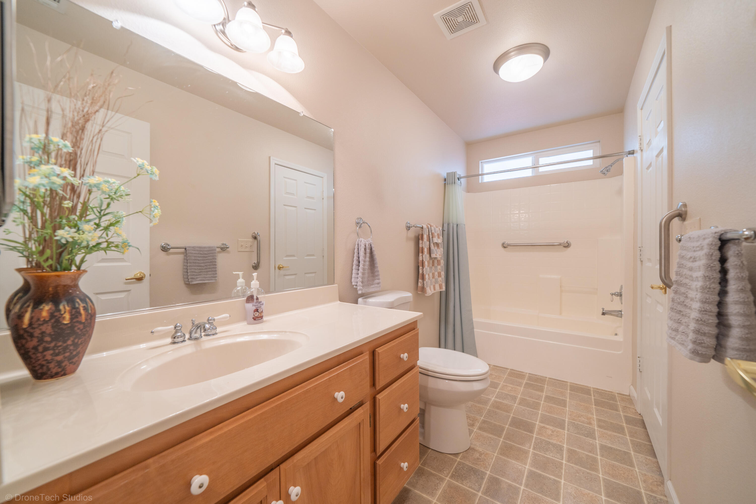 1385 Bully Choop Trail Redding, CA 96003 - Photo 17 of 36 all Bath to 2nd bedroom also