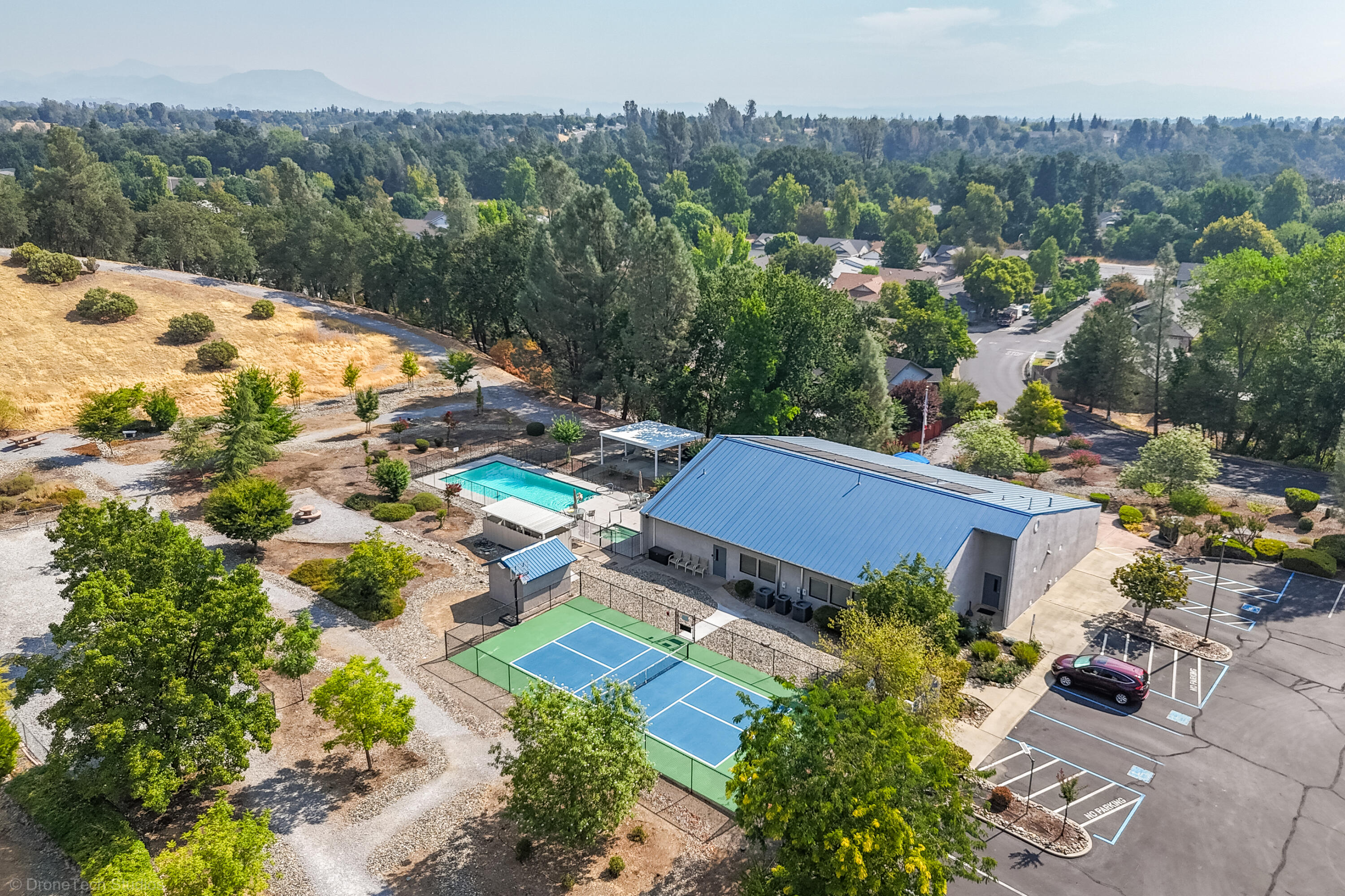 1385 Bully Choop Trail Redding, CA 96003 - Photo 2 of 36 Deluxe Cubhouse/Pool