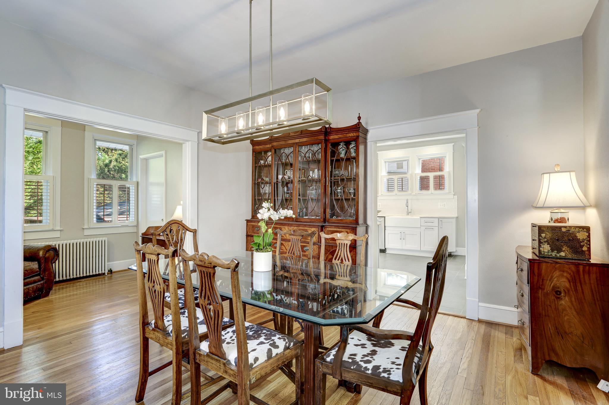 1109 Russell Road Alexandria, VA 22301 - Photo 17 of 50 Room for a large dining table