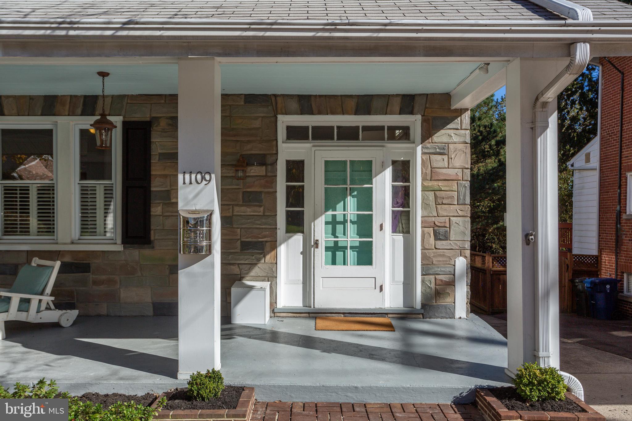 1109 Russell Road Alexandria, VA 22301 - Photo 3 of 50 Welcoming front porch
