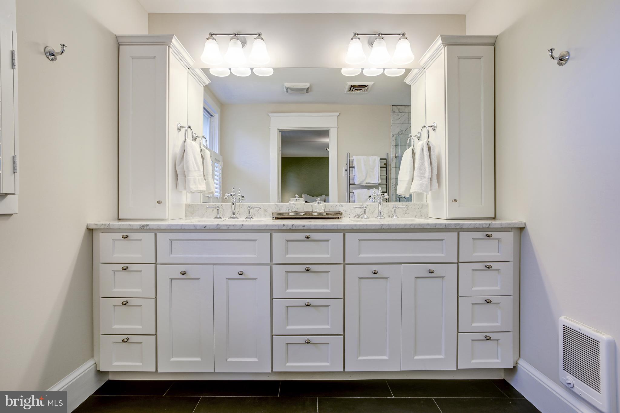 1109 Russell Road Alexandria, VA 22301 - Photo 31 of 50 Dual sinks and great storage