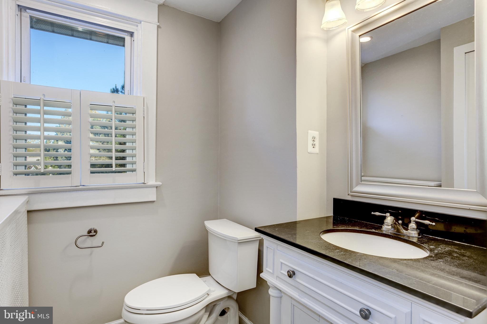 1109 Russell Road Alexandria, VA 22301 - Photo 40 of 50 Renovated full bath
