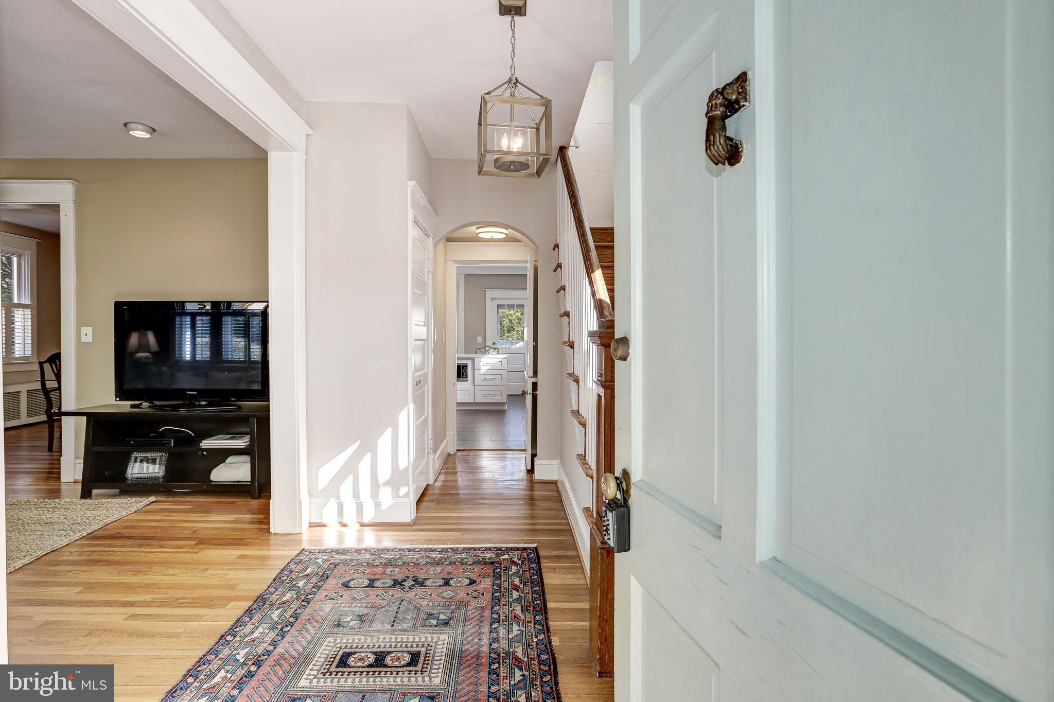 1109 Russell Road Alexandria, VA 22301 - Photo 5 of 50 Formal entry foyer