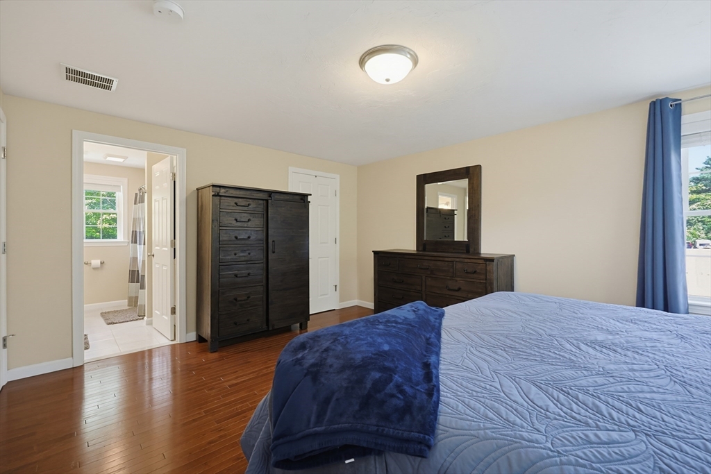 5 County Street Berkley, MA 02779 - Photo 22 of 40