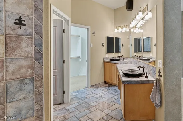 $2,750 | 3769 Erva Street, Las Vegas, NV 89147