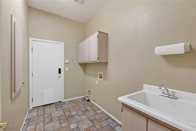 $2,750 | 3769 Erva Street, Las Vegas, NV 89147