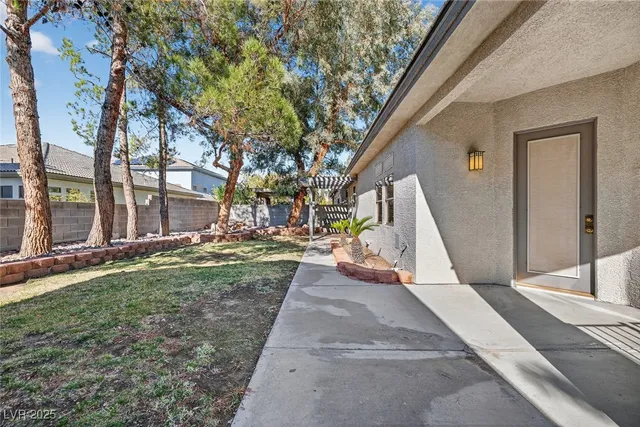 $2,750 | 3769 Erva Street, Las Vegas, NV 89147
