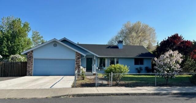 2620 Southwest Fissure Loop Redmond, OR 97756 - Photo 1 of 1 front