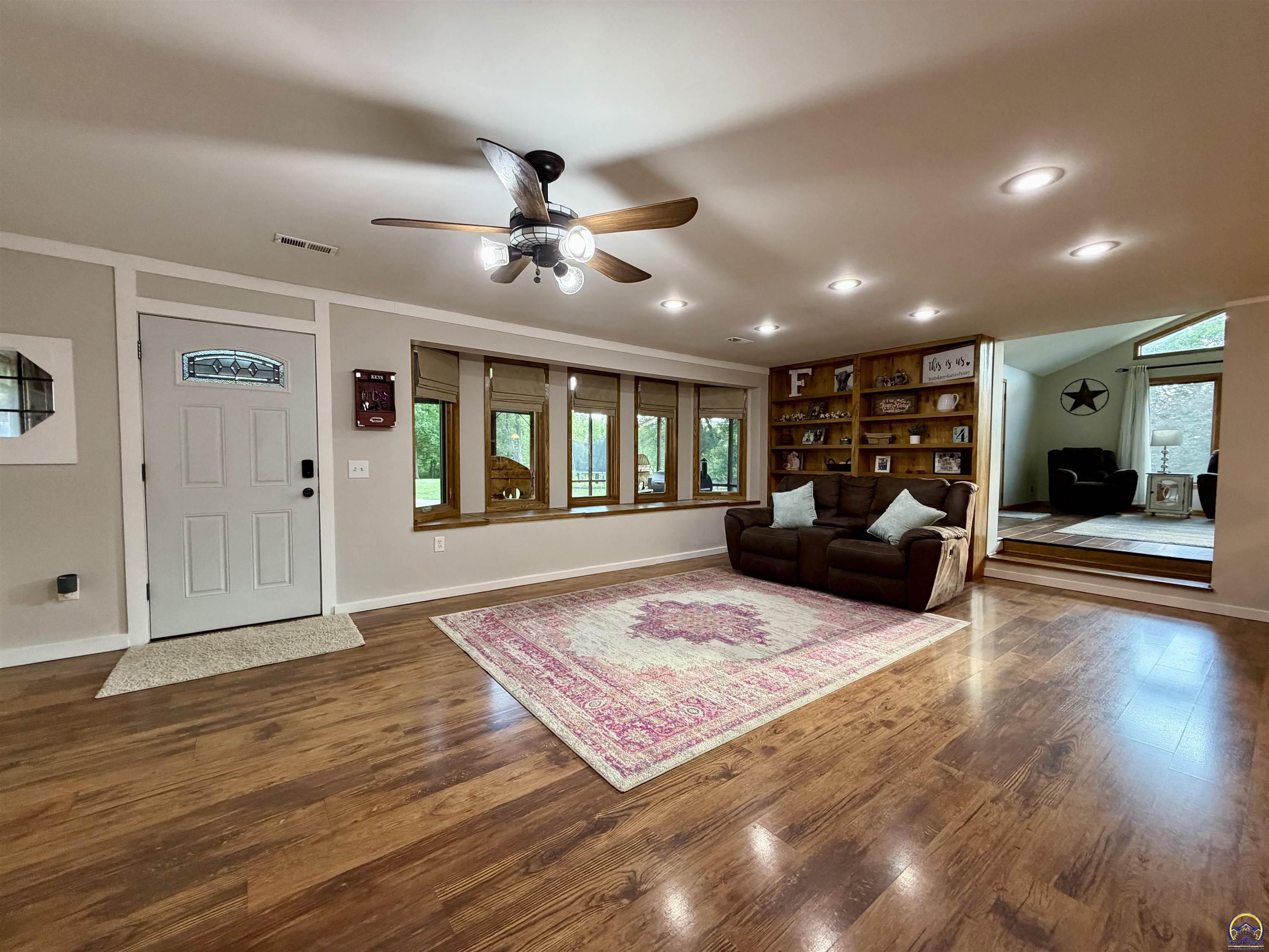 7030 Northwest Valencia Road Silver Lake, KS 66539 - Photo 7 of 34