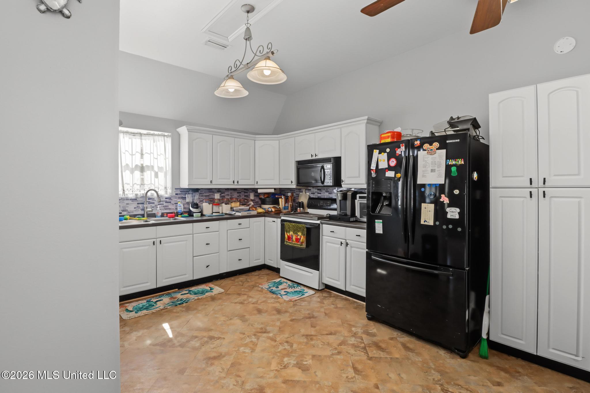 11801 Jim Ramsay Road Vancleave, MS 39565 - Photo 9 of 27 Kitchen
