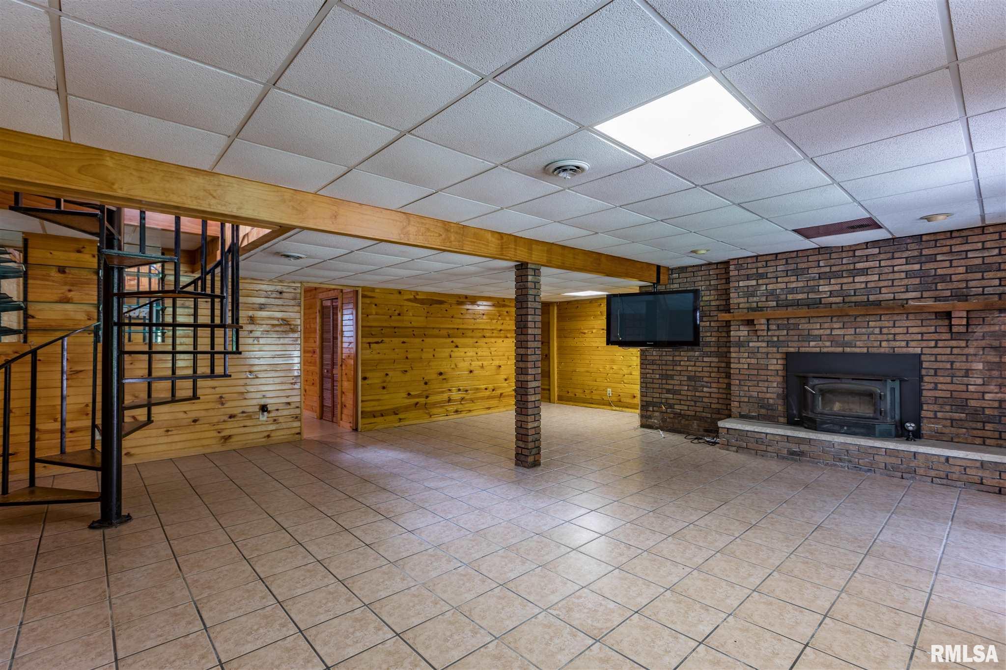 9306 143rd Street West Taylor Ridge, IL 61284 - Photo 17 of 30