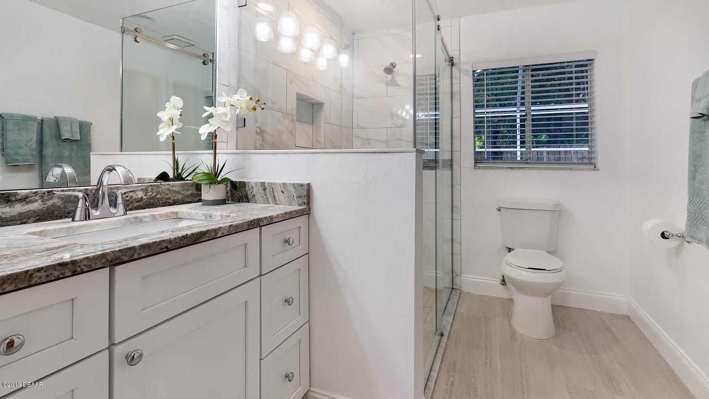73 Glenview Avenue Ponce Inlet, FL 32127 - Photo 21 of 36 Master Bathroom